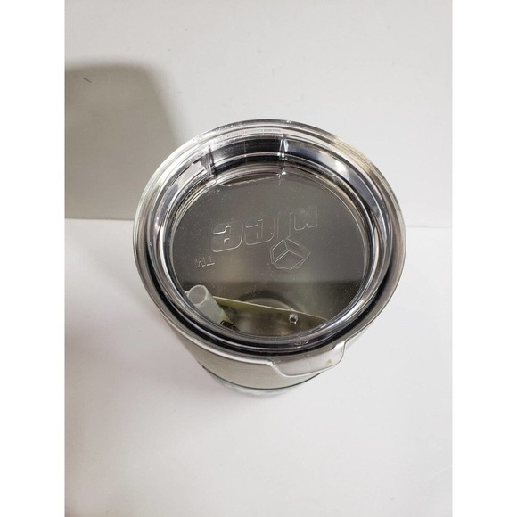 Nice Vacuum-Insulated Stainless Steel Tumbler with Straw 20 oz. Dishwasher Safe - Picture 2 of 7